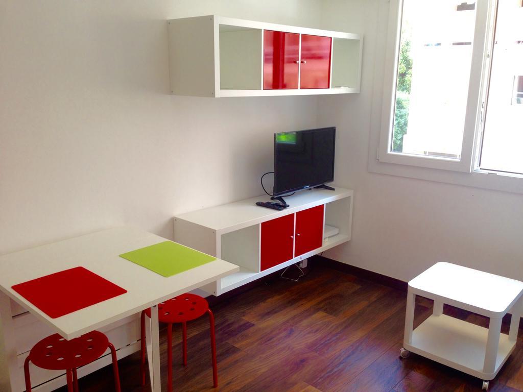 Studio La Reine Astrid Antibes Exterior foto